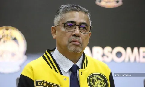 Người đứng sau "vụ bê bối nhập tịch" của Malaysia lộ diện