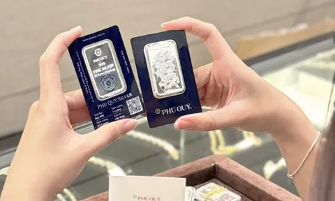 Giá bạc bật tăng mạnh, vượt mốc 71 triệu đồng/kg