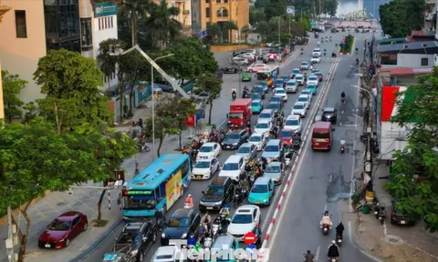 Cận cảnh đường Nguyễn Hoàng Tôn nối Vành đai 3 trước thời điểm mở rộng