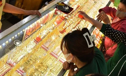 Chiều 22-12, giá vàng thế giới và trong nước cùng lập đỉnh mới