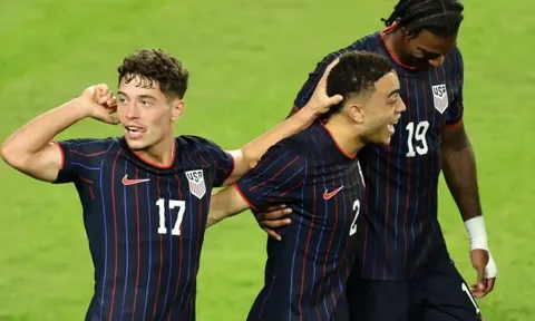 Tây Ban Nha vẫn giữ vị trí dẫn đầu bảng xếp hạng FIFA