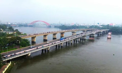 Nhìn cầu nặng rung chuyển trên mặt nước, 100 người Việt Nam hò reo vì thành công lớn, thành công làm chủ công nghệ phức tạp