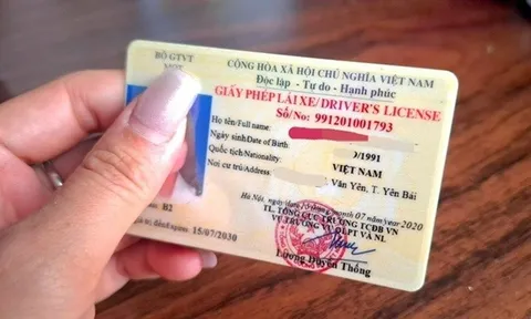 Từ năm 2025, bằng lái xe máy bị trừ hết điểm mà vẫn chạy bị phạt bao nhiêu?