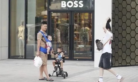 Tỷ suất sinh của Việt Nam rơi xuống mức thấp lịch sử, chuyên gia cảnh báo có thể sẽ giảm tiếp trong gần 5 thập kỷ tới