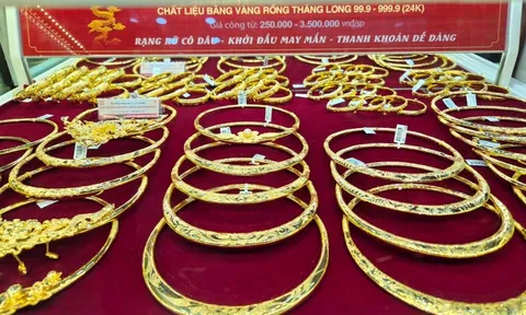 Sáng 24/12: Giá vàng thế giới tăng vượt mốc 4.500 USD/ounce, vàng trong nước tiếp đà tăng