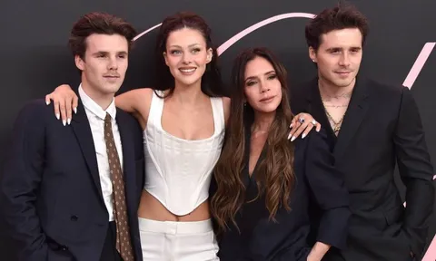 Gắt: Cậu ba nhà Beckham bảo vệ bố mẹ giữa lúc bị con cả "block", xé toạc tình anh em đang cực căng thẳng