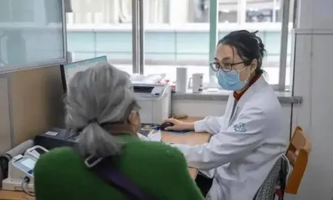 Bác sĩ 50 năm nghiên cứu về ung thư chỉ rõ: Thà nhịn đói còn hơn ăn 4 món này