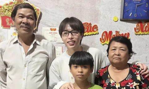 Vụ tài xế công nghệ bị huỷ chuyến vì chạy xe cũ: Đức Phúc đến tận nhà, tiết lộ sự thật gây bất ngờ