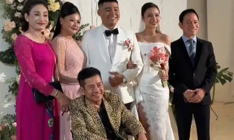 Nghệ sĩ Tấn Beo xúc động, rơi nước mắt trong ngày cưới con trai