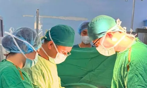 Thiếu niên bị mất tinh hoàn vì bỏ qua dấu hiệu cảnh báo nguy hiểm