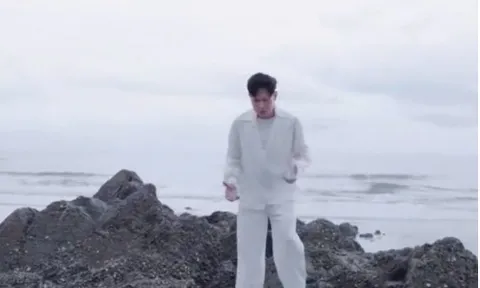 Ồn ào ca khúc Việt gây sốt Trung Quốc: Ca sĩ lên tiếng, tác giả vào tận nơi "dằn mặt" và tuyên bố khởi kiện