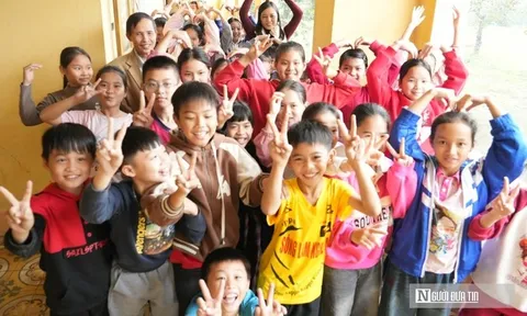 Việc làm đặc biệt của các cựu giáo viên dành cho học trò khó khăn ở xứ Nghệ