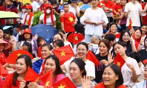 Đã chuyển đủ tiền cho địa phương tặng quà dịp Đại hội Đảng, Tết Nguyên đán