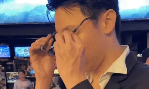 Showbiz Việt có 1 cái tên bí ẩn: Đang đẹp trai lẫy lừng bỗng trở nên hốc hác rồi cạo đầu, giờ sống ra sao?