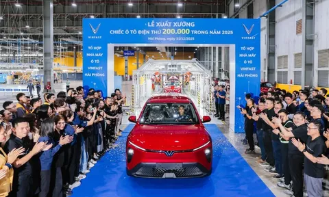 Nhà máy của tỷ phú Phạm Nhật Vượng đạt công suất kỷ lục, chính thức xuất xưởng chiếc xe điện thứ 200.000