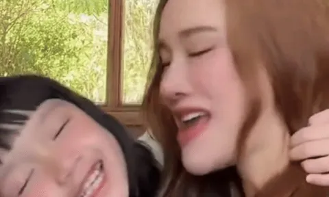 Con gái Nhã Phương hiếm hoi lộ diện trên sóng, được khen ngợi 1 điểm