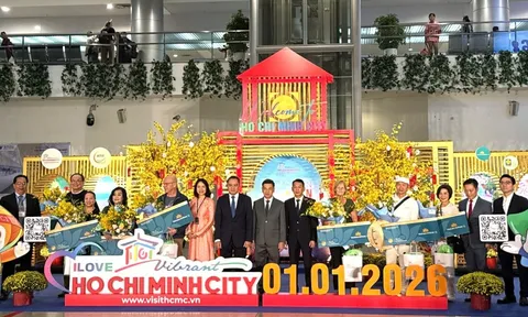 Khách quốc tế “ xông đất” TPHCM đầu năm mới 2026
