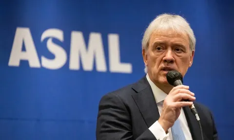Nghe tin Trung Quốc chế tạo nguyên mẫu máy EUV, cựu CEO ASML bình thản: ASML đã làm được nguyên mẫu máy EUV từ hơn 20 năm trước