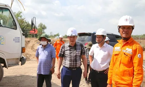 Về đích công trình đường dây 110kV Trần Đề - Trạm 220kV Sóc Trăng tại Cần Thơ