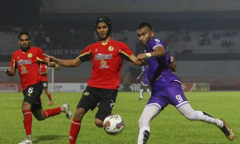 Đội bóng Cảnh sát Hoàng gia và một CLB Malaysia lao đao vì luật công bằng tài chính