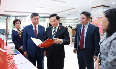 Ra mắt cuốn sách '80 năm Quốc hội Việt Nam - Những dấu ấn lịch sử'