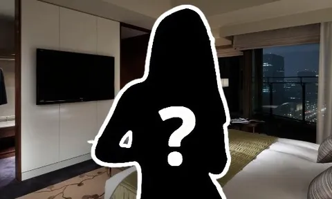 Nữ ca sĩ bị công ty quản lý đòi bồi thường 120 triệu vì rò rỉ ảnh hẹn hò với fan nam