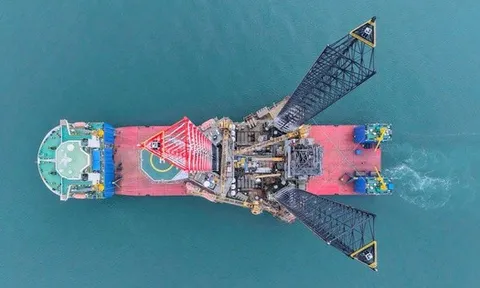 Hành trình 2 tháng rẽ sóng, vượt đại dương để hồi hương của giàn khoan tự nâng hiện đại bậc nhất Việt Nam