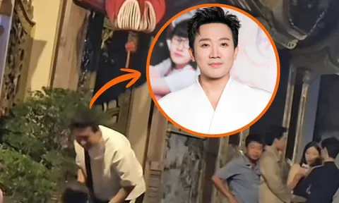 Team qua đường bắt gặp Trấn Thành giữa đêm, hành động đặc biệt gây bàn tán khắp cõi mạng