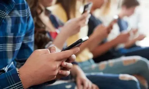 Ba Lan chuẩn bị cấm trẻ em dưới 16 tuổi sử dụng mạng xã hội