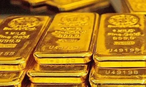 Giá vàng đột ngột lao dốc