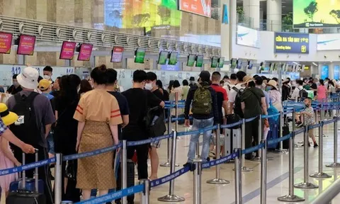 Tỉ lệ chuyến bay đúng giờ năm 2025 giảm mạnh