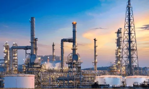 Khách sộp của Nga tìm được nguồn cung dầu giá rẻ mới giữa lúc bất ổn