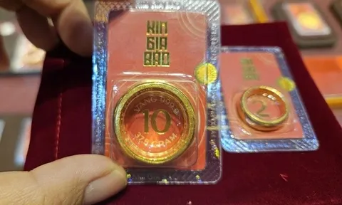 Giá vàng đột ngột tăng rất mạnh, tiến sát mốc kỷ lục sau một quy định mới của Ngân hàng Nhà nước