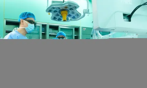 Lần đầu ở Việt Nam, bệnh viện TP.HCM mổ tim phức tạp bằng nội soi 3D
