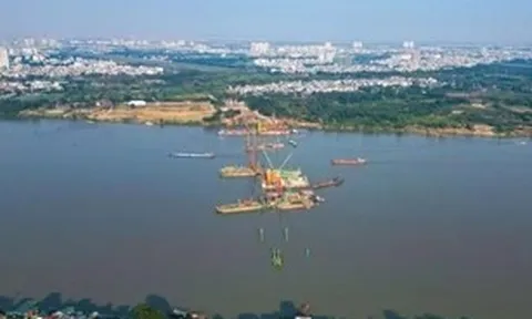 Đại công trường cầu Trần Hưng Đạo 16.000 tỷ đồng nhìn từ trên cao