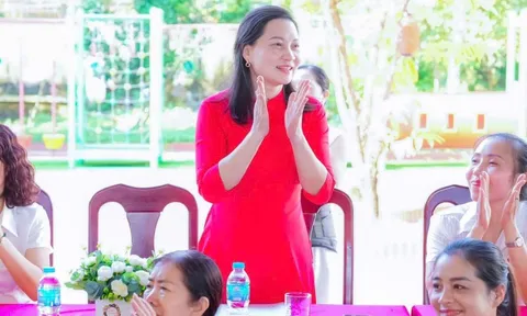 Cuộc thi viết "Người thầy kính yêu": Nữ hiệu trưởng giản dị mà sâu sắc