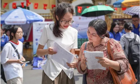 Siết điểm cộng IELTS để tránh nghịch lý "điểm chuẩn vượt xa điểm thi"