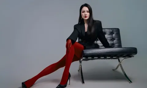 Á hậu Thụy Vân gây chú ý với hình ảnh khác lạ sau sinh lần 2