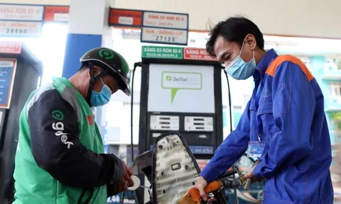 Giá xăng tăng sau 5 phiên giảm liên tiếp