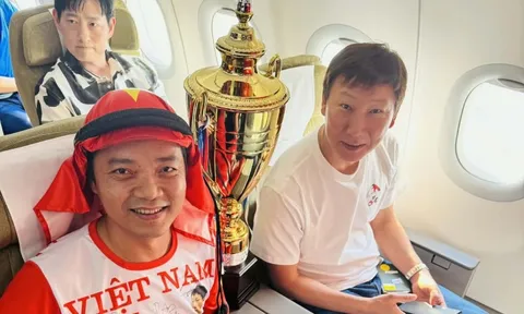 "Cổ động viên nhiệt thành bậc nhất": Chi 150 triệu đồng bay sang Saudi Arabia cổ vũ U23 Việt Nam