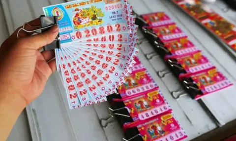 Người phụ nữ Cà Mau mang 4 tờ vé số trúng giải 5 đi đổi thưởng, công ty xổ số khẳng định: Tất cả đều là vé giả