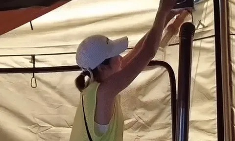 Công bố ảnh nữ diễn viên hạng A hết thời sống lay lắt trong túp lều