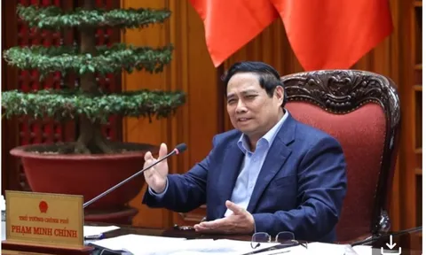 Thủ tướng họp về phát triển công nghiệp đất hiếm