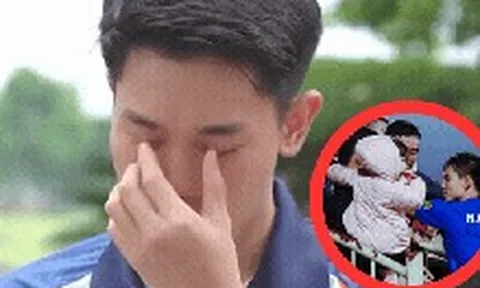 Đình Bắc nghẹn ngào lau nước mắt vì có lỗi với bố mẹ