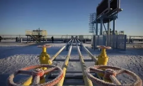 Bất chấp lệnh trừng phạt, hai quốc gia châu Âu bắt tay xây đường ống 100km xuyên biên giới để nhận dầu Nga, công suất 5,5 triệu tấn mỗi năm