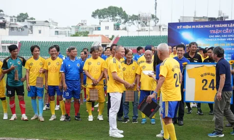 50 năm thành lập đội bóng đá Hải quan: Nhớ thời oanh liệt với Minh Nhí, Đỗ Khải...