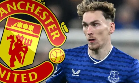 MU quay lại thương vụ chuyển nhượng gây tranh cãi thời Ten Hag