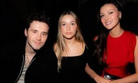 Brooklyn Beckham khổ sở tìm cách giữ tình cảm gần gũi với em gái út Harper