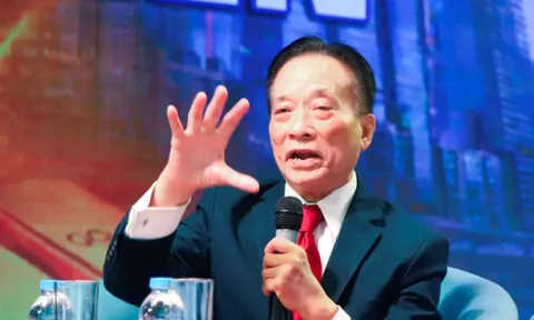 TS. Nguyễn Trí Hiếu: “Nhà đầu tư nên tiếp tục giữ vàng”