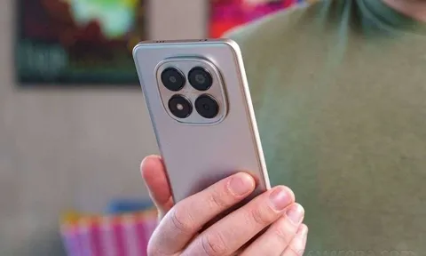 Mở bán đúng 3 ngày thu về doanh số 30.000 máy, dòng smartphone giá từ 6 triệu này có gì hot?